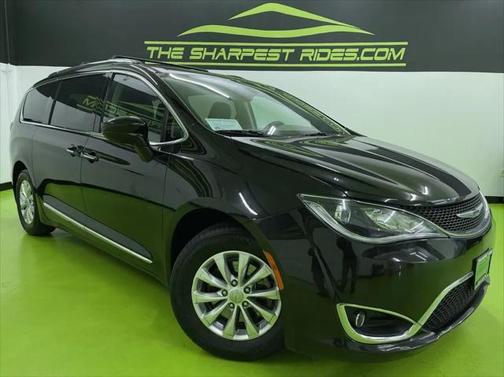 2018 Chrysler Pacifica Touring-L