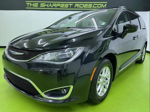 2020 Chrysler Pacifica Touring L