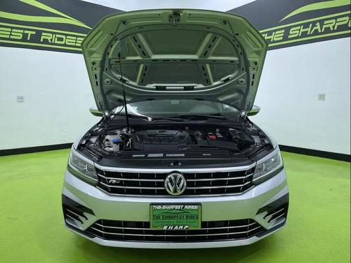 2019 Volkswagen Passat 2.0T R-Line