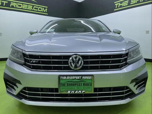 2019 Volkswagen Passat 2.0T R-Line