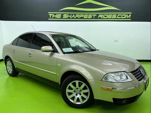 Beige 2001 Volkswagen Passat GLS V6 4Motion