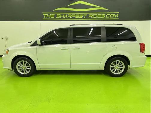 White 2020 Dodge Grand Caravan SXT