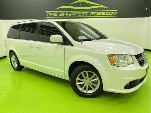 White 2020 Dodge Grand Caravan SXT