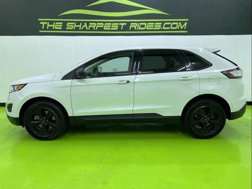 White 2017 Ford Edge SE