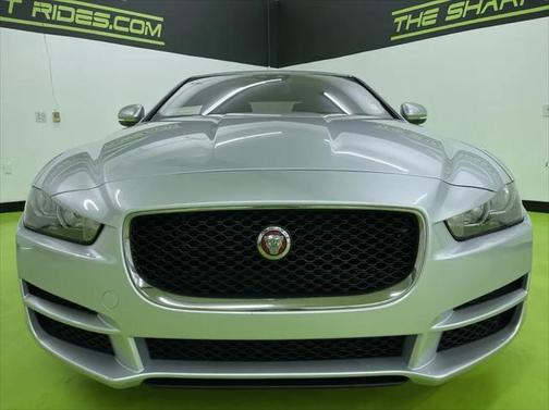 2017 Jaguar XE 25t