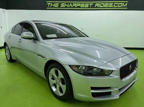 2017 Jaguar XE 25t