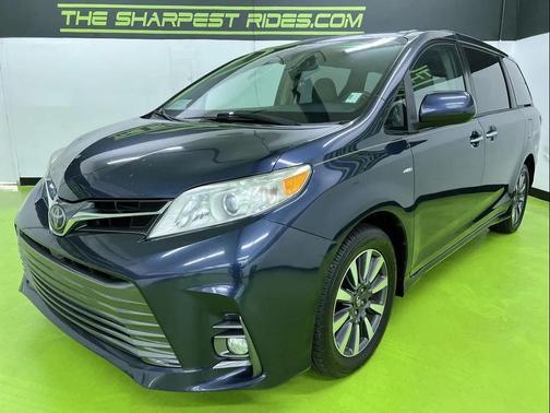 Blue 2018 Toyota Sienna XLE