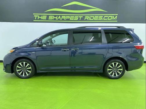 Blue 2018 Toyota Sienna XLE