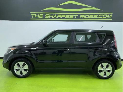 Black 2016 Kia Soul Base