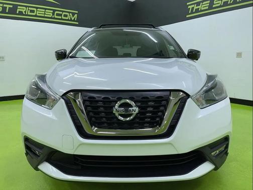 2019 Nissan Kicks SR