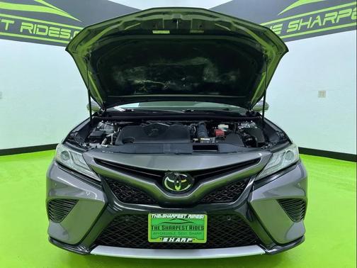 Gray 2018 Toyota Camry XSE