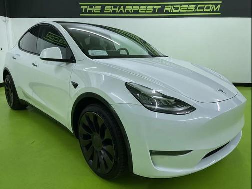 2022 Tesla Model Y Long Range Dual Motor All-Wheel Drive
