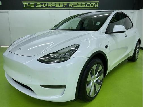 2022 Tesla Model Y Long Range Dual Motor All-Wheel Drive