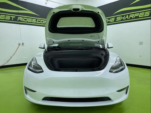 2022 Tesla Model Y Long Range Dual Motor All-Wheel Drive