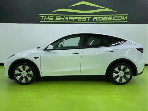 2022 Tesla Model Y Long Range Dual Motor All-Wheel Drive