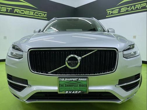 2018 Volvo XC90 T5 Momentum