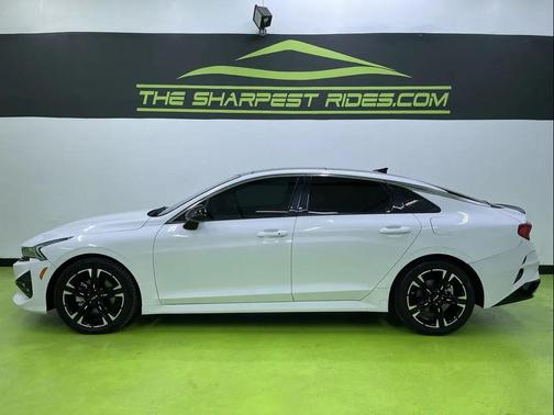 2022 Kia K5 GT-Line