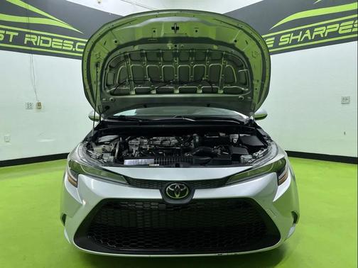 Silver 2021 Toyota Corolla LE