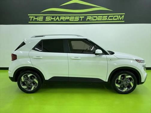 2022 Hyundai VENUE SEL