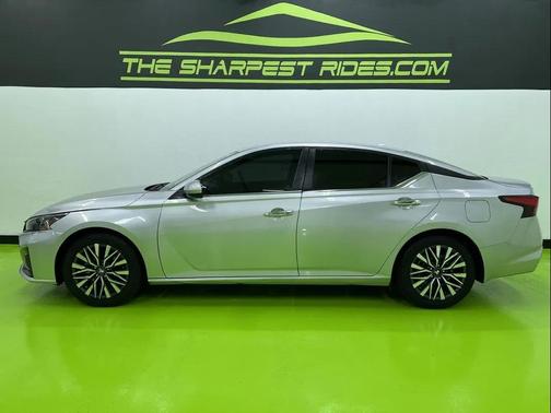 Silver 2023 Nissan Altima 2.5 SV