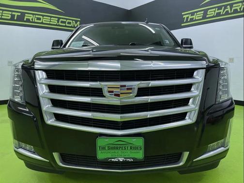 2018 Cadillac Escalade Luxury