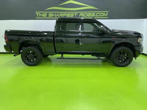 2020 RAM 2500 Laramie Crew Cab 4X4 6'4' Box