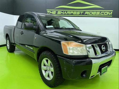 Black 2008 Nissan Titan SE King Cab
