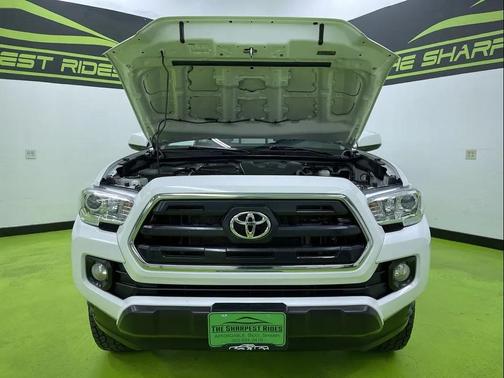 2017 Toyota Tacoma SR5