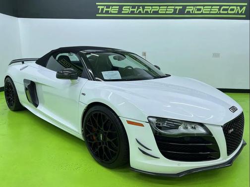 White 2011 Audi R8 5.2 quattro Spyder