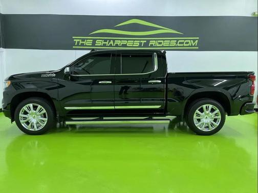 Black 2023 Chevrolet Silverado 1500 High Country