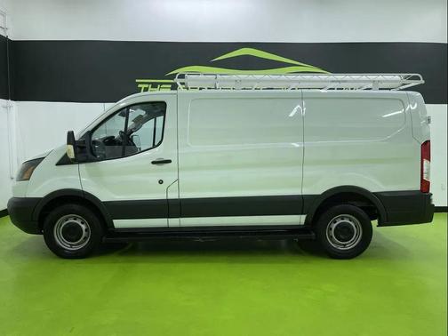 2017 Ford Transit-250 Base