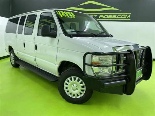2013 Ford E350 Super Duty XLT