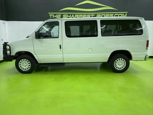 2013 Ford E350 Super Duty XLT