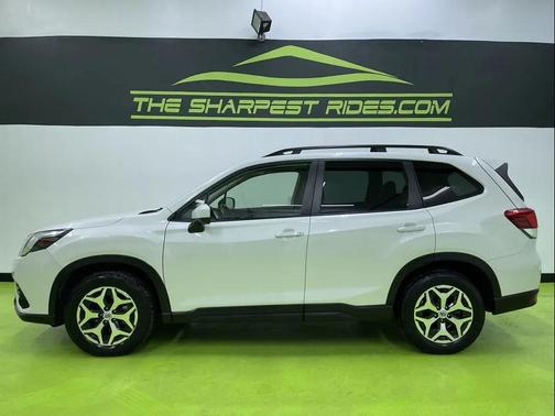 2022 Subaru Forester Premium