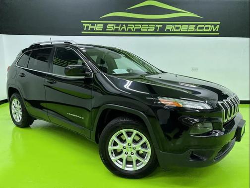 Black 2017 Jeep Cherokee Latitude