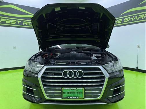 Black 2019 Audi Q7 55 Premium Plus