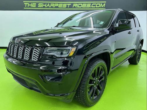 Black 2021 Jeep Grand Cherokee Laredo