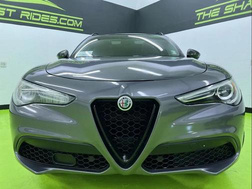 Gray 2019 Alfa Romeo Stelvio Base