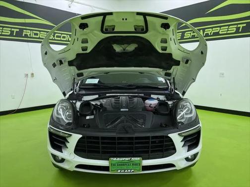 2018 Porsche Macan Base