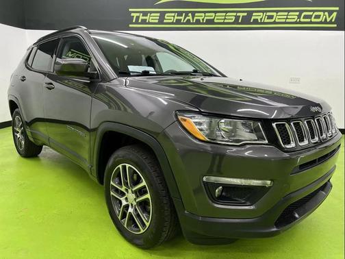 Gray 2018 Jeep Compass Latitude