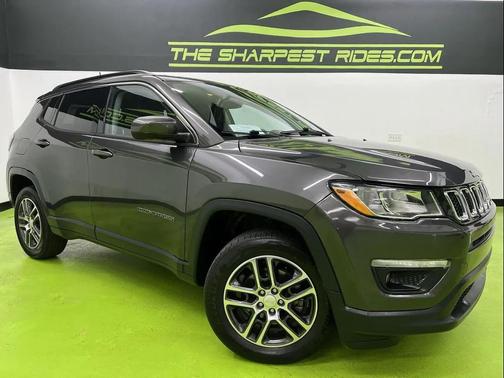 Gray 2018 Jeep Compass Latitude