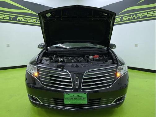 2019 Lincoln MKT Reserve