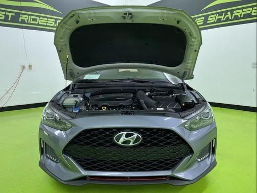 2019 Hyundai Veloster Base