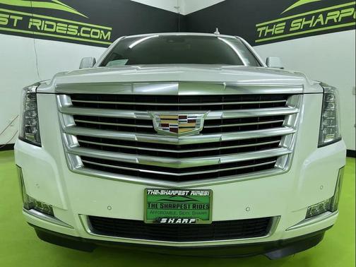 White 2017 Cadillac Escalade ESV Platinum