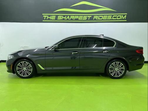 Gray 2017 BMW 530