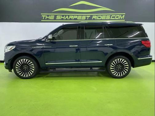 2019 Lincoln Navigator Black Label