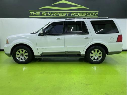 2003 Lincoln Navigator Base