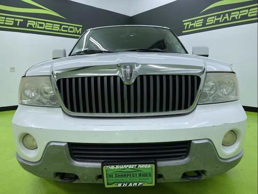 2003 Lincoln Navigator Base