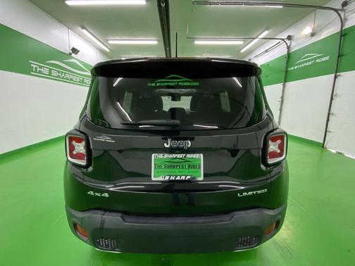 Photo 4 of 21 of 2016 Jeep Renegade Limited