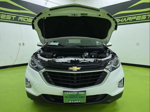 White 2018 Chevrolet Equinox LT